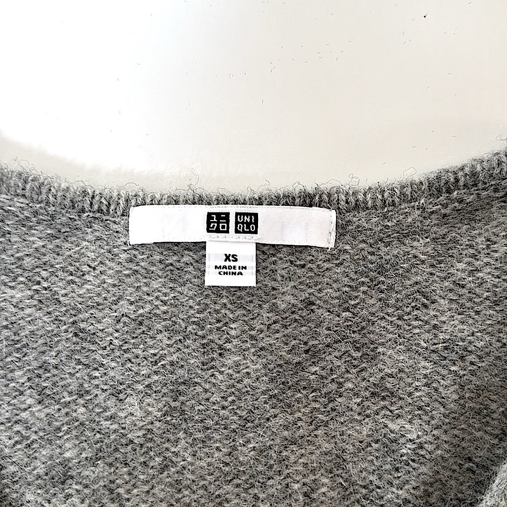 Light Gray Marled 100% Wool Sweater by Uniqlo XS - Picture 7 of 8